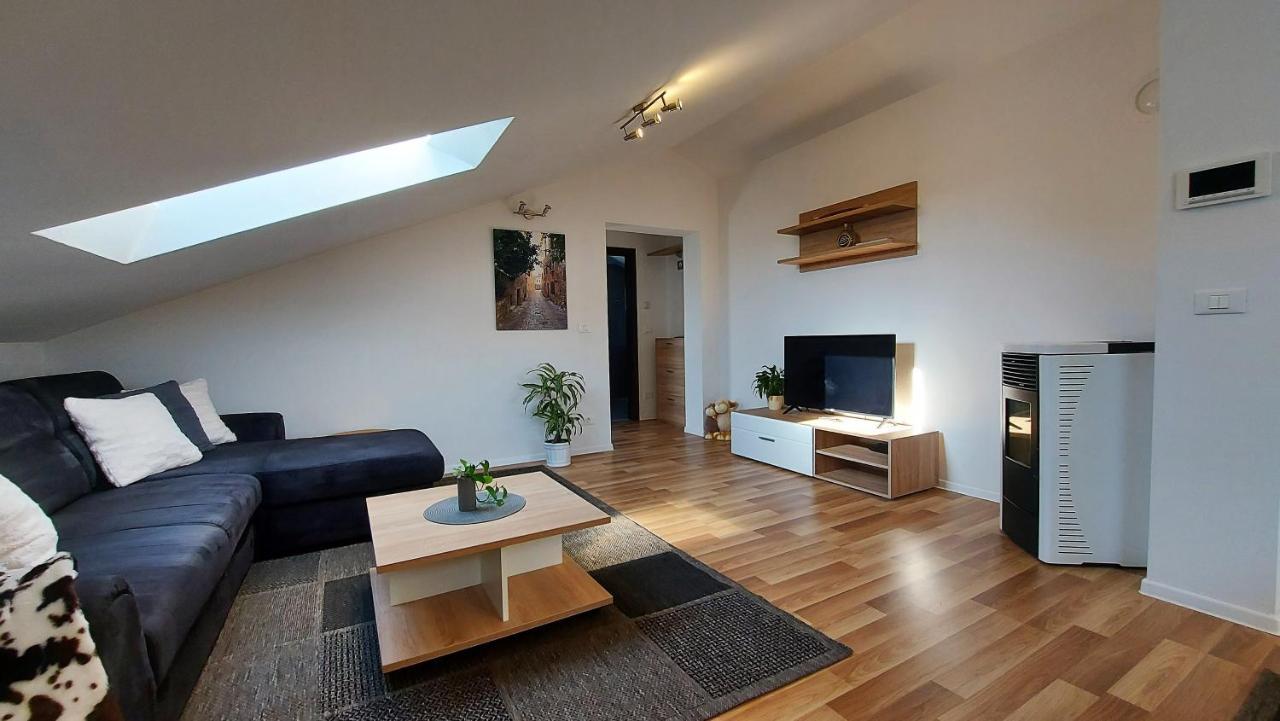 Rooms And Apartments Istrasoley Бале Екстериор снимка