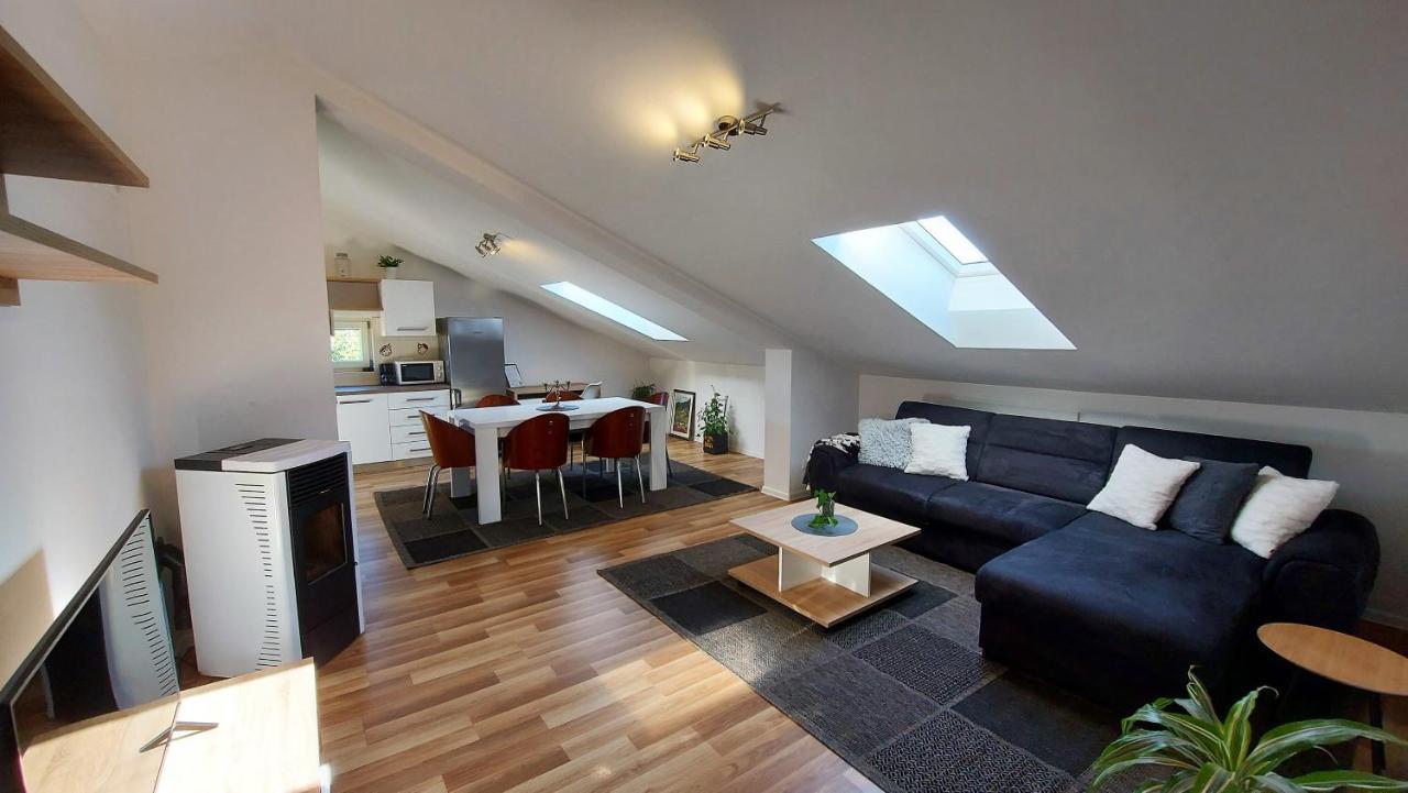 Rooms And Apartments Istrasoley Бале Екстериор снимка