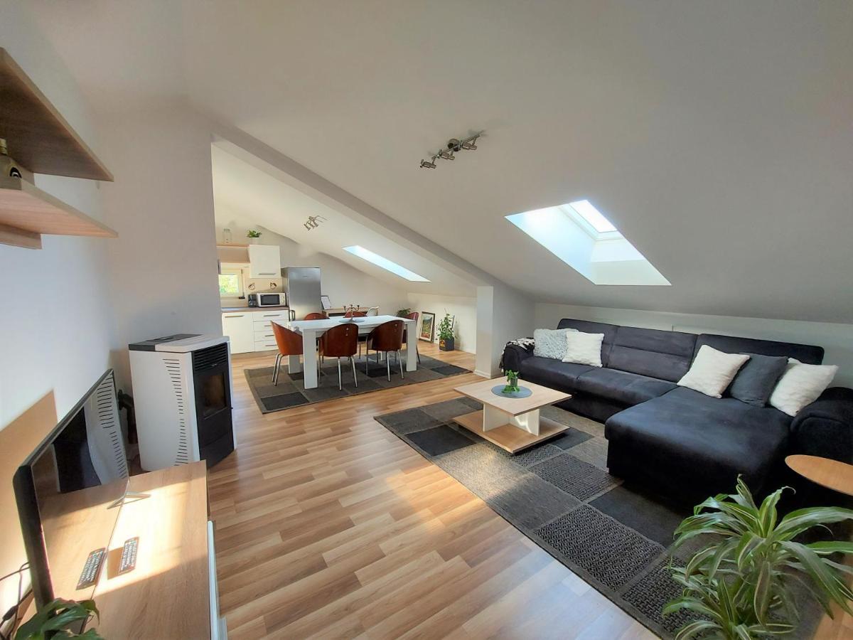 Rooms And Apartments Istrasoley Бале Екстериор снимка